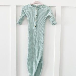 KATE QUINN HENLEY KNOT GOWN
